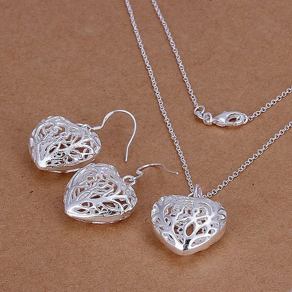 3D Heart-Shaped Jewelry Set in Fashion Silver Design